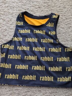 Women's Navy and Yellow 'rabbit' Running Graphic Crop Top